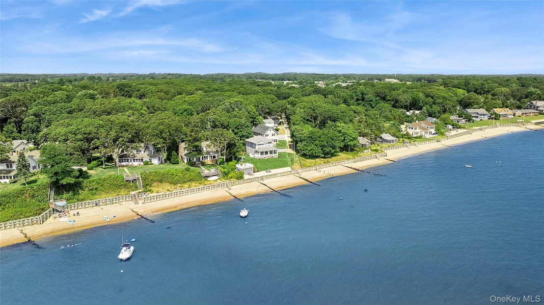 Photo of 5218 Peconic Bay Boulevard