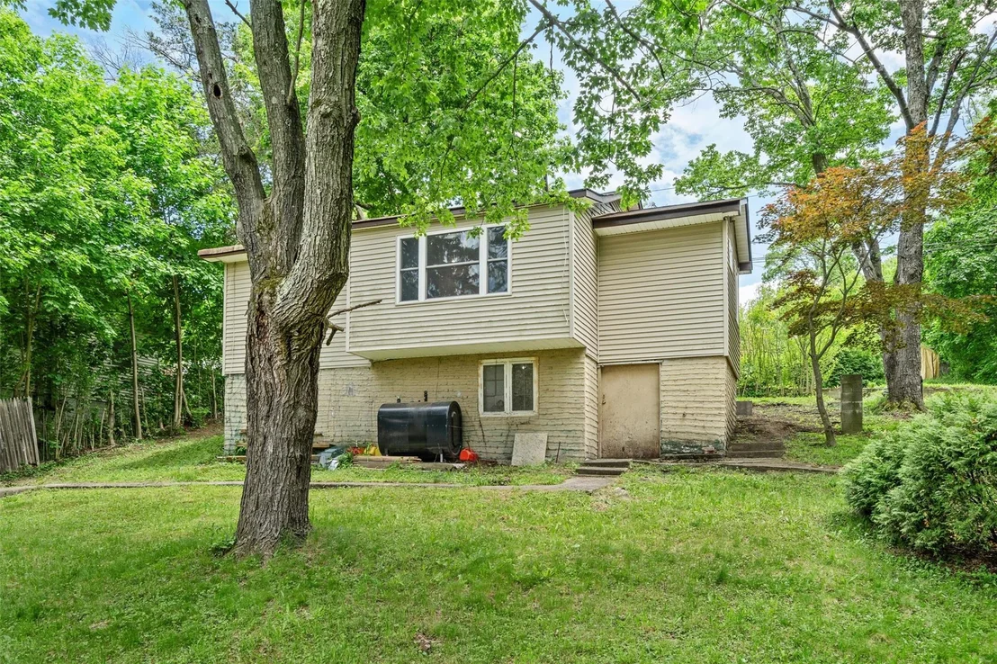 Photo of 22 Claremont Trail