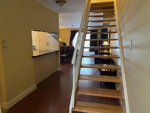 Photo of Unit 403 at 2355 Pershing Boulevard