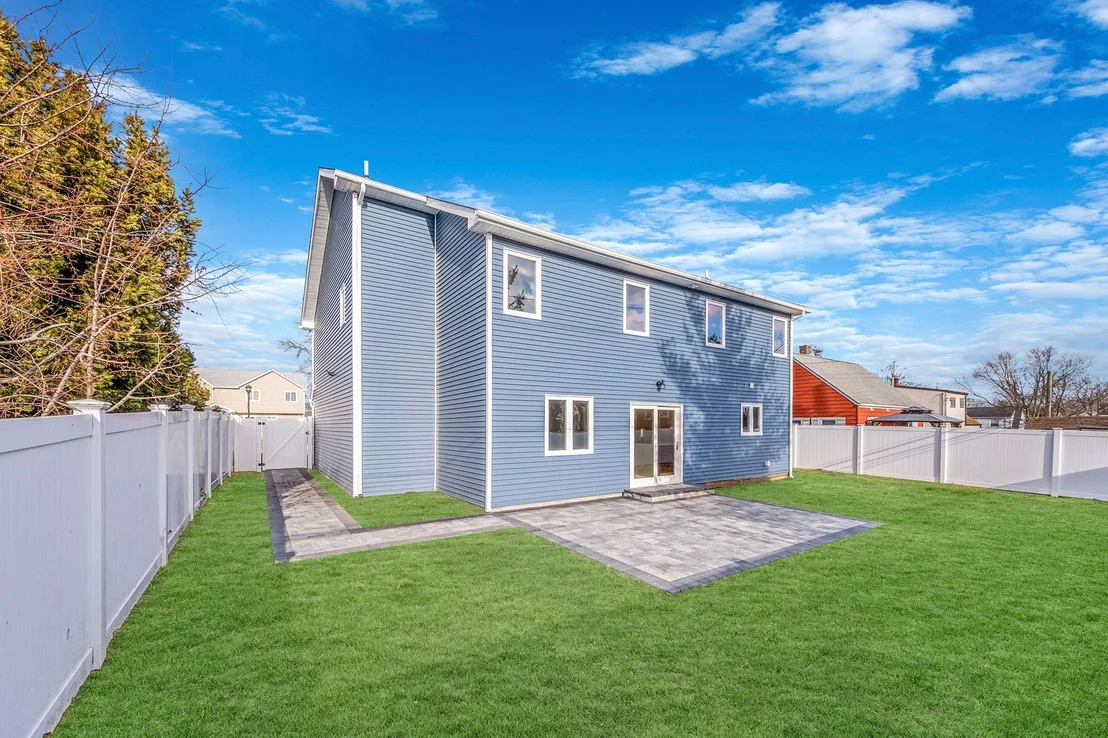 Photo of 72 Crescent Lane