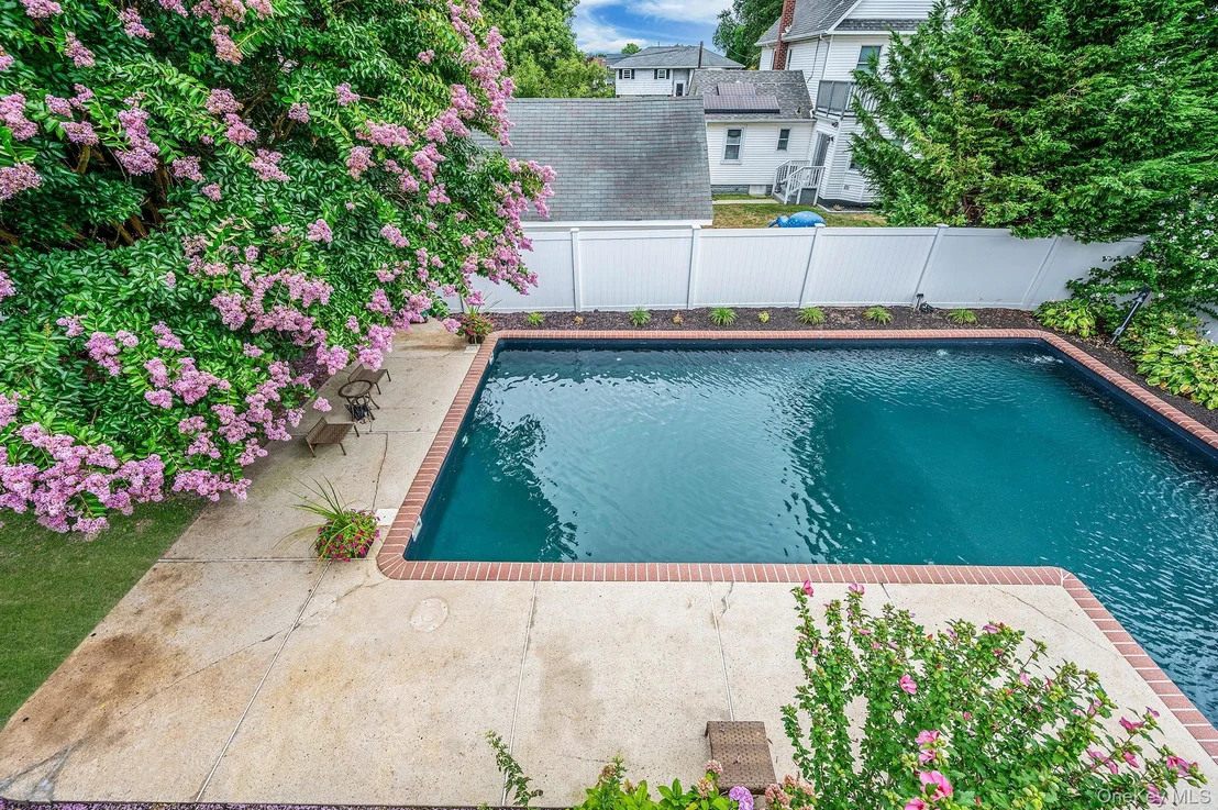 Photo of 750 Hancock Place