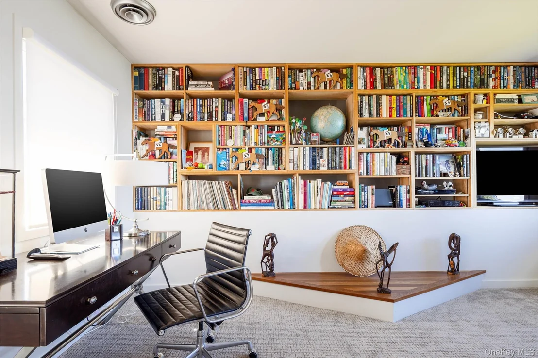 Photo of 900 N View Drive