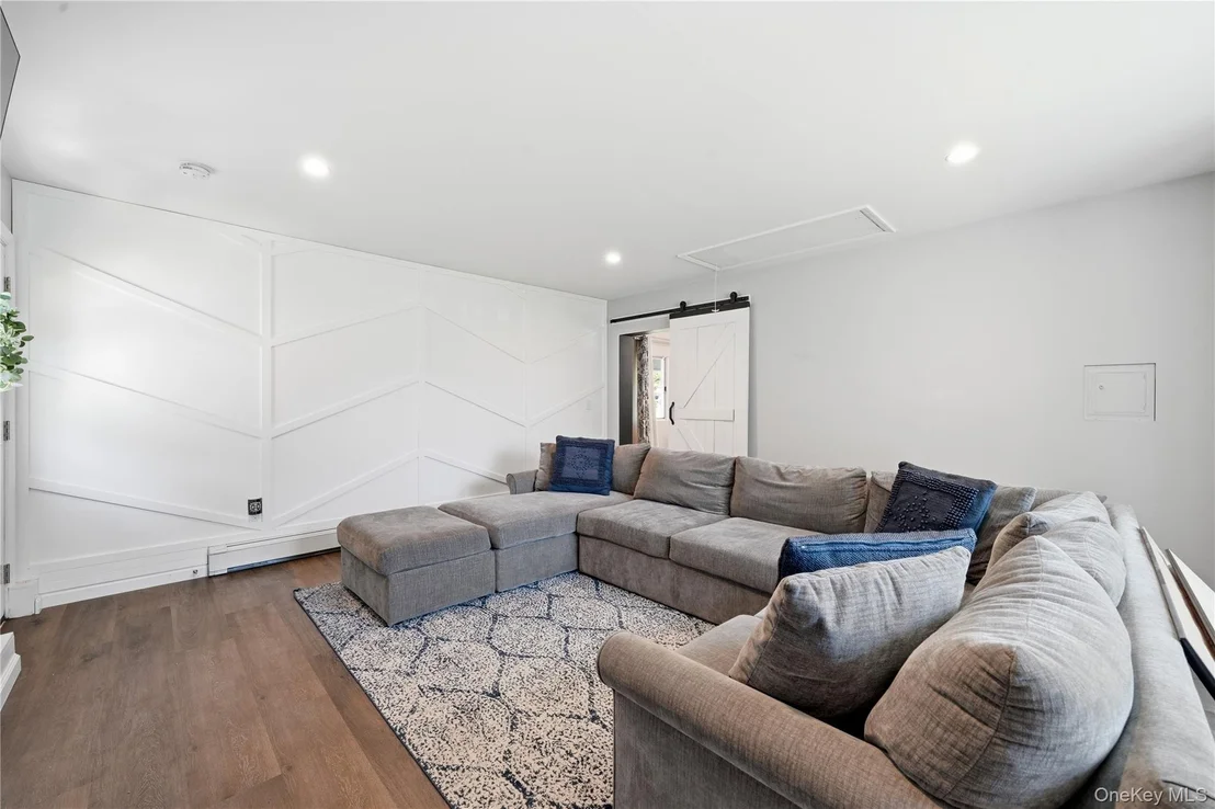 Photo of 634 Morrison Street