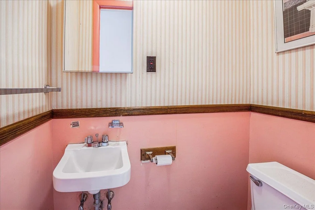 Photo of 1361 Intervale Avenue