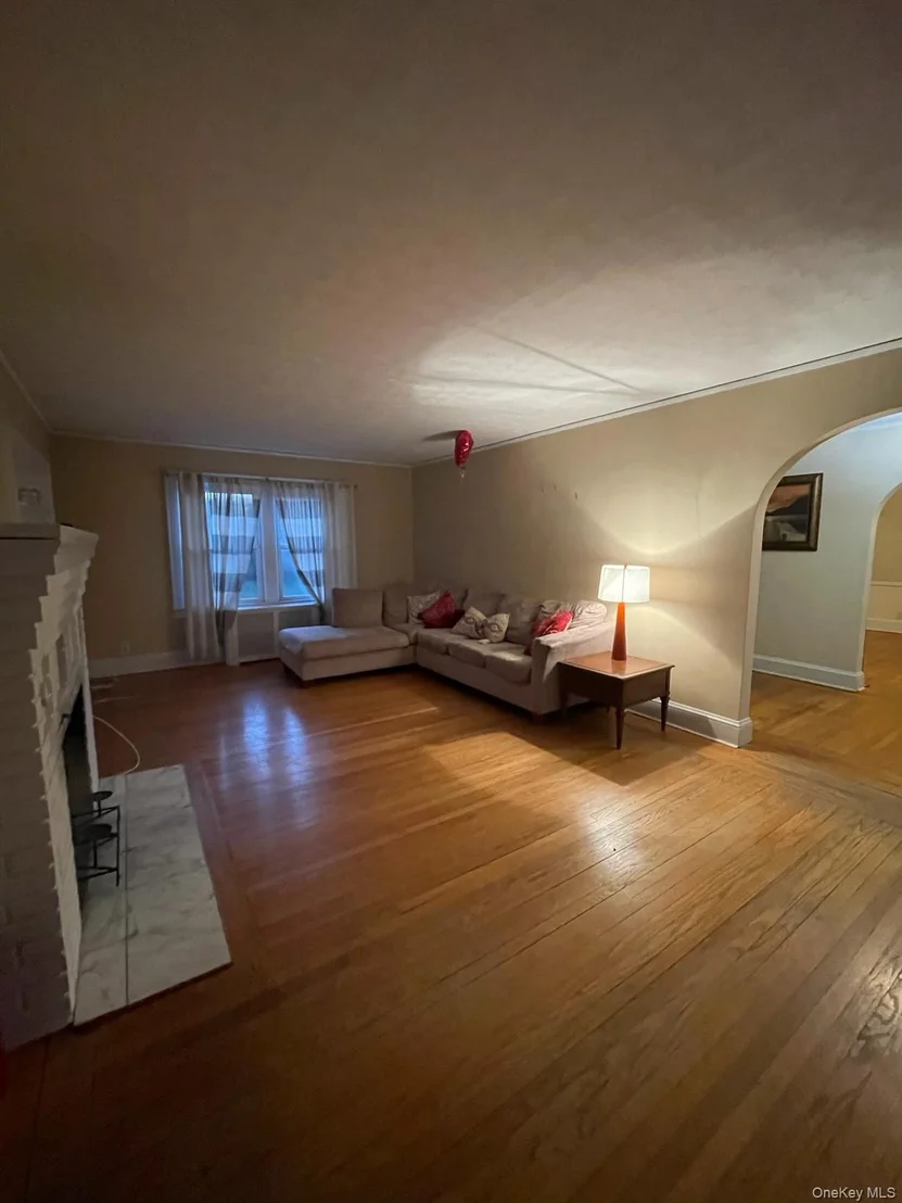 Photo of 91 Bedell Avenue