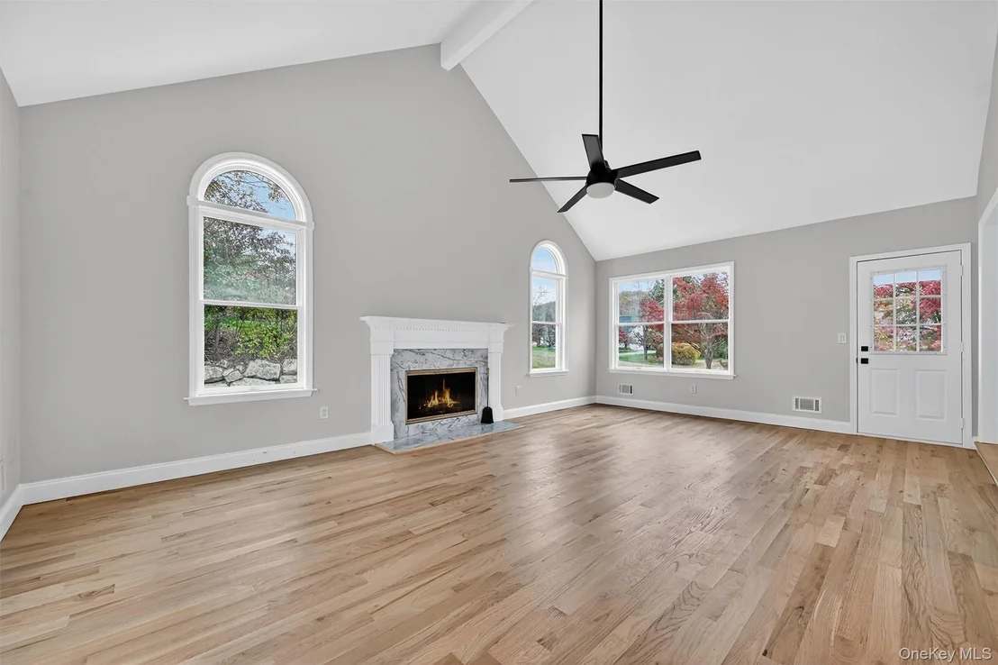 Photo of 33 Crystal Farm Road