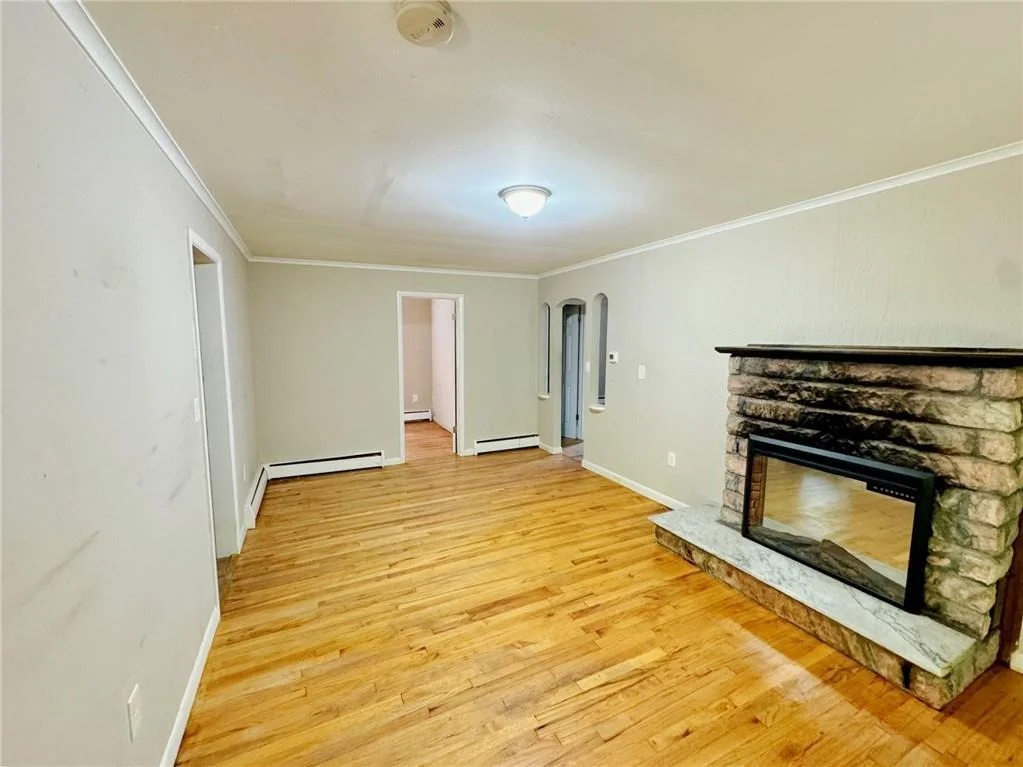 Photo of 2184 South Road