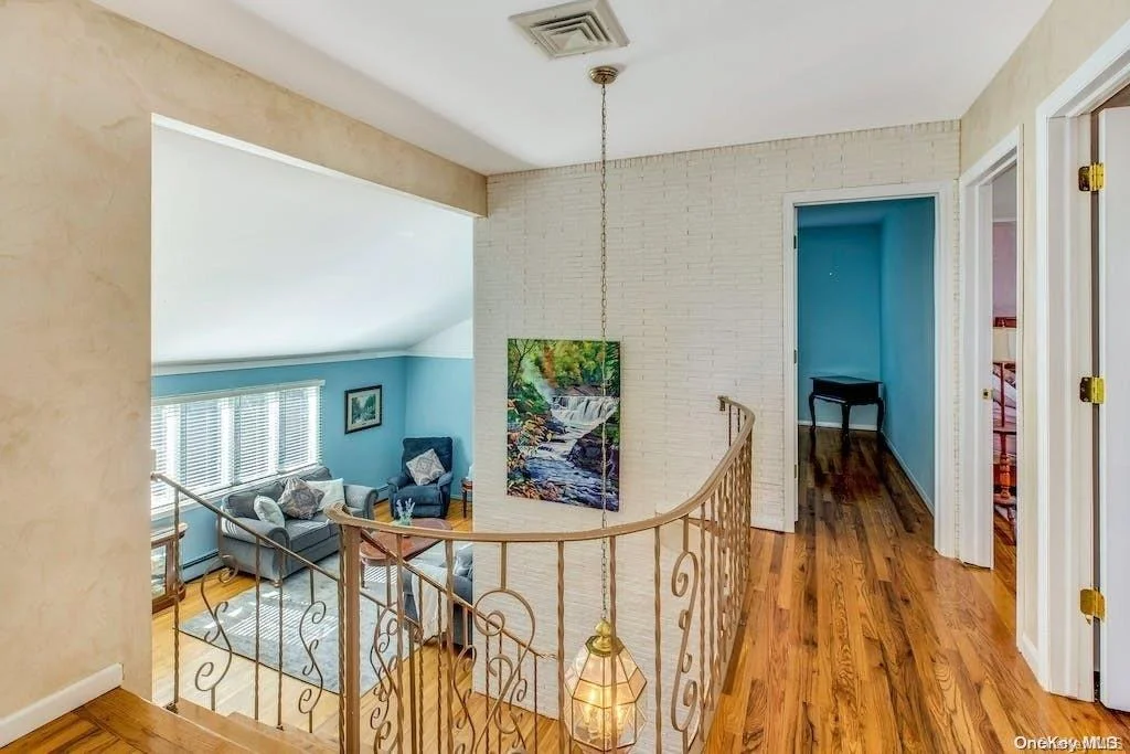 Photo of 8 Wesleyan Road
