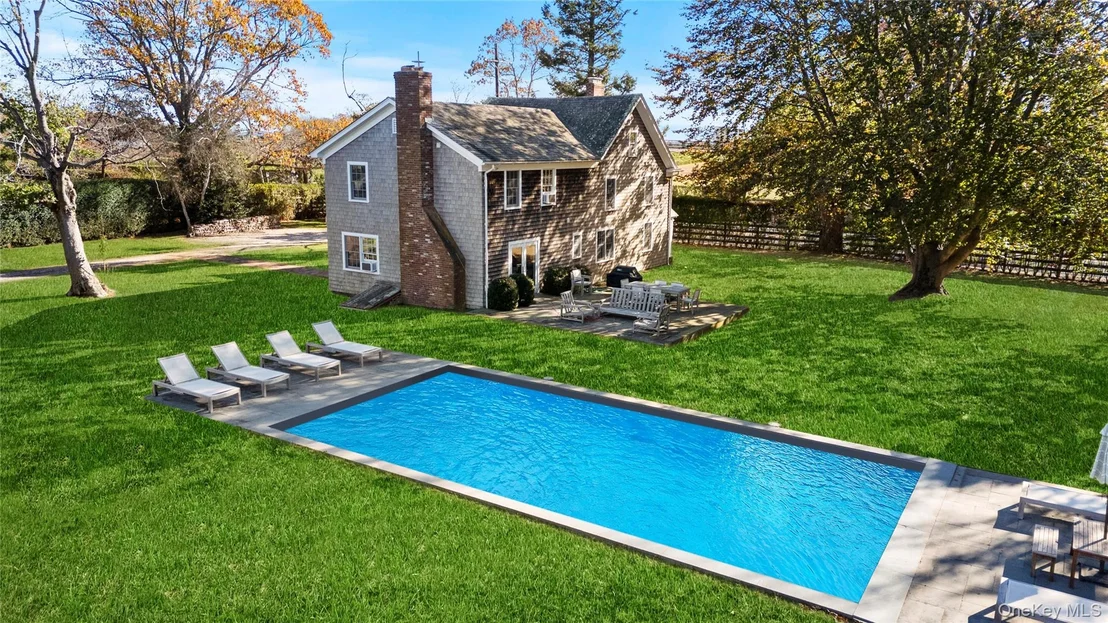 Photo of 35335 Main Road