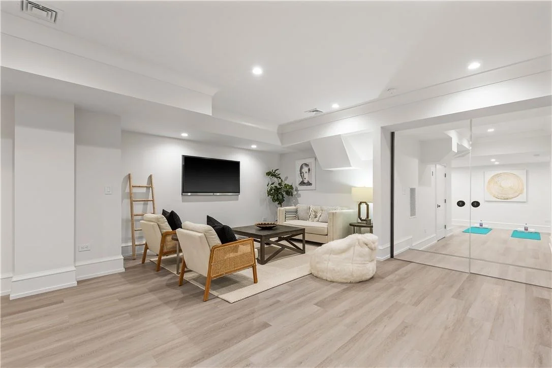 Photo of 7 Red Oak Drive