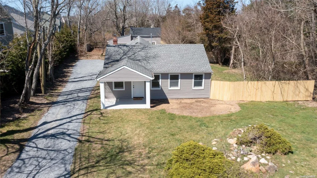 Photo of 434 Middle Road