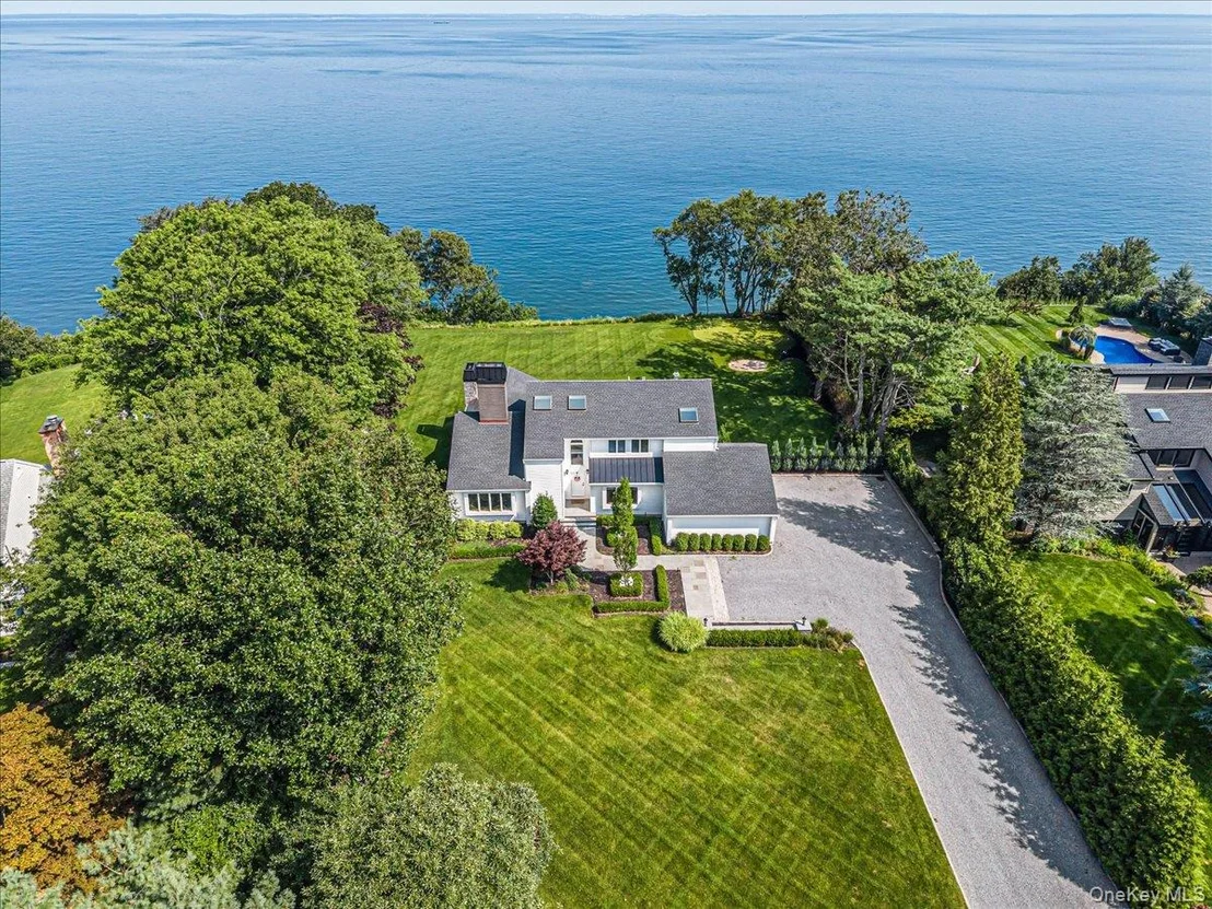 Photo of 37 Soundview Drive