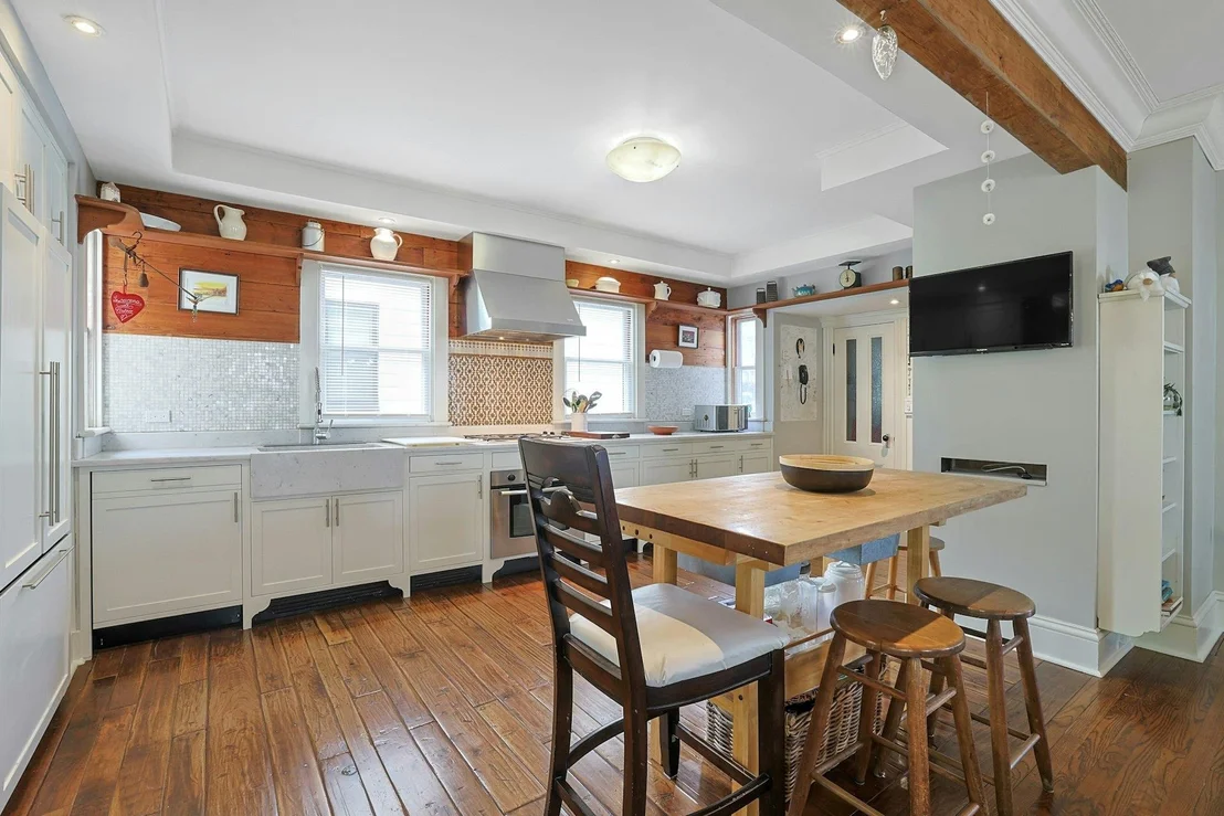 Photo of 1104 Elm Street