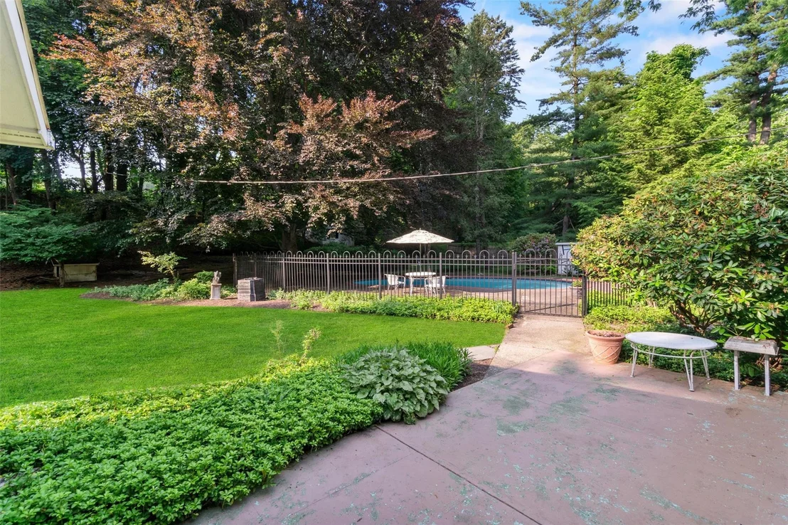 Photo of 150 Kingwood Park