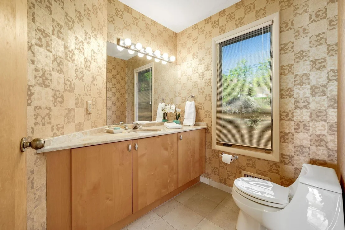 Photo of 444 River Road