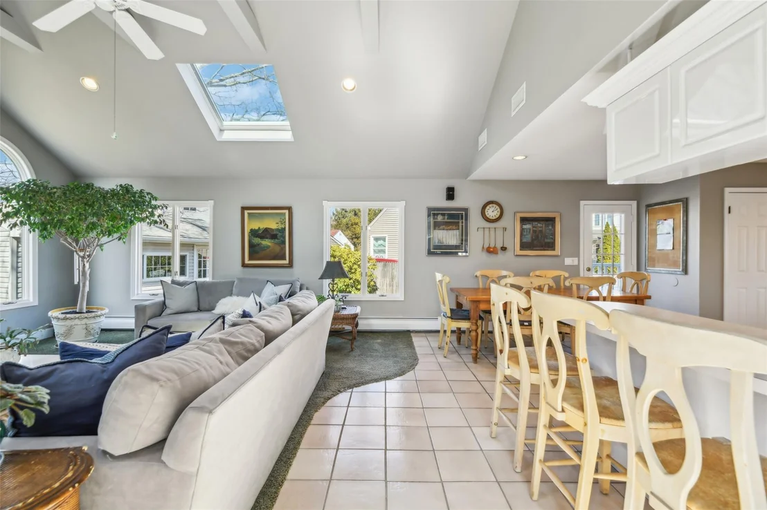 Photo of 9 Pinehurst Road