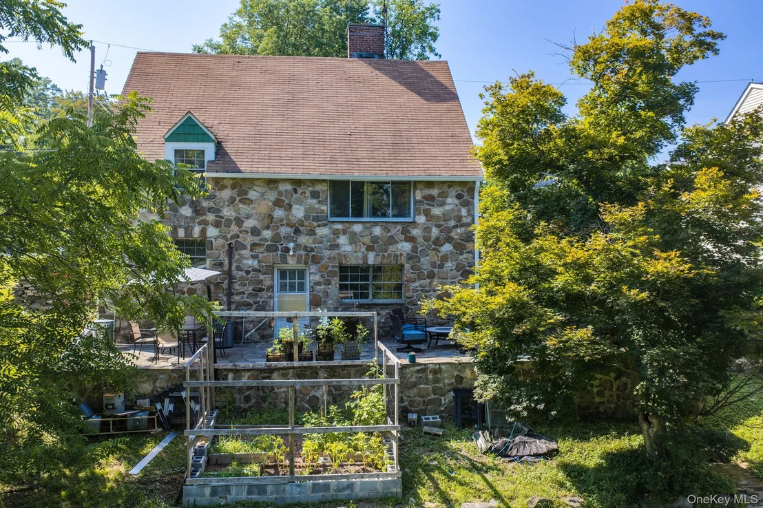 Photo of 48-50 Mountain Avenue