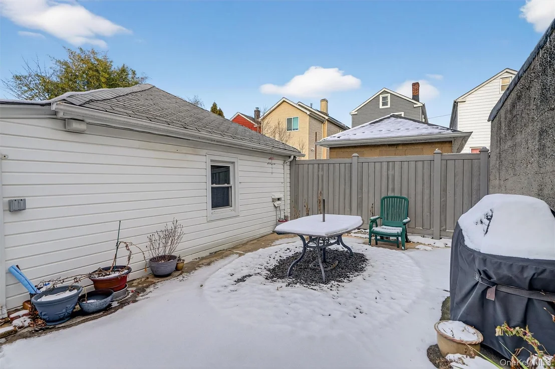 Photo of 1850 Hone Avenue