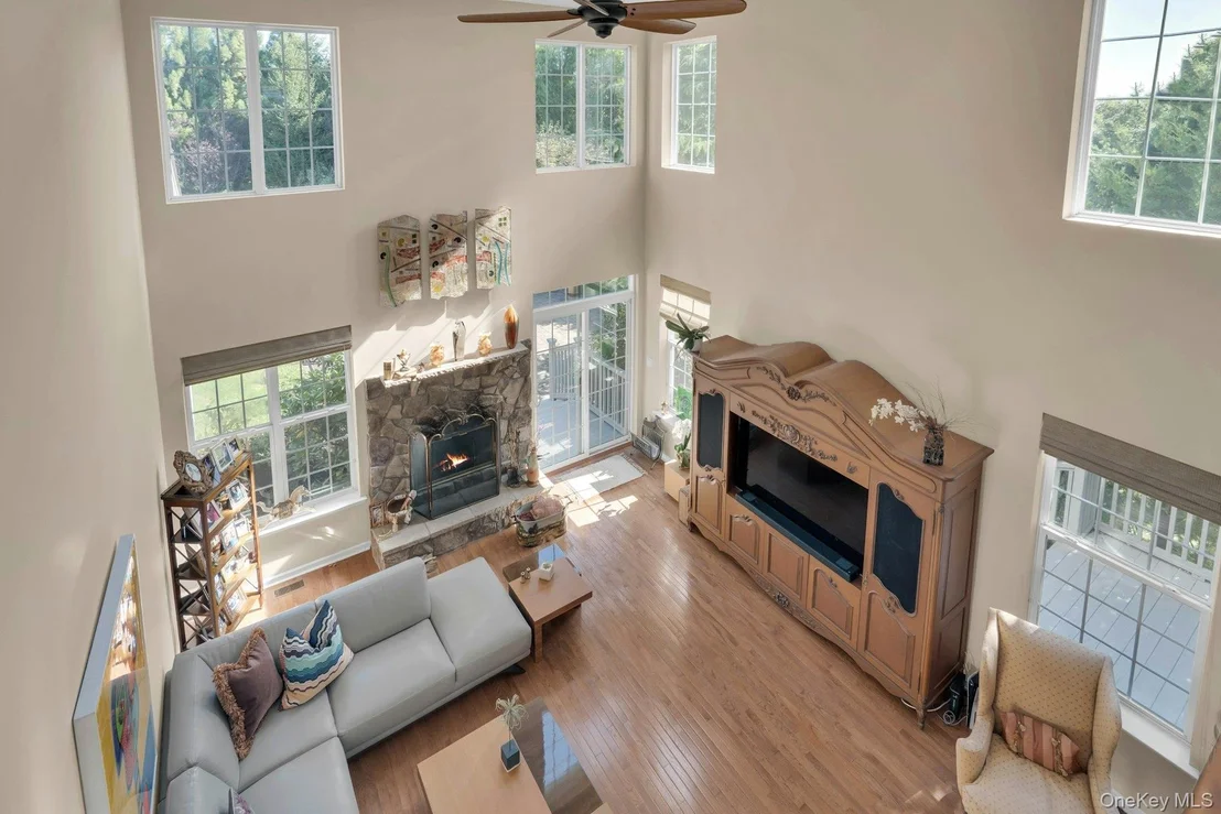 Photo of 420 Stonecrop Road