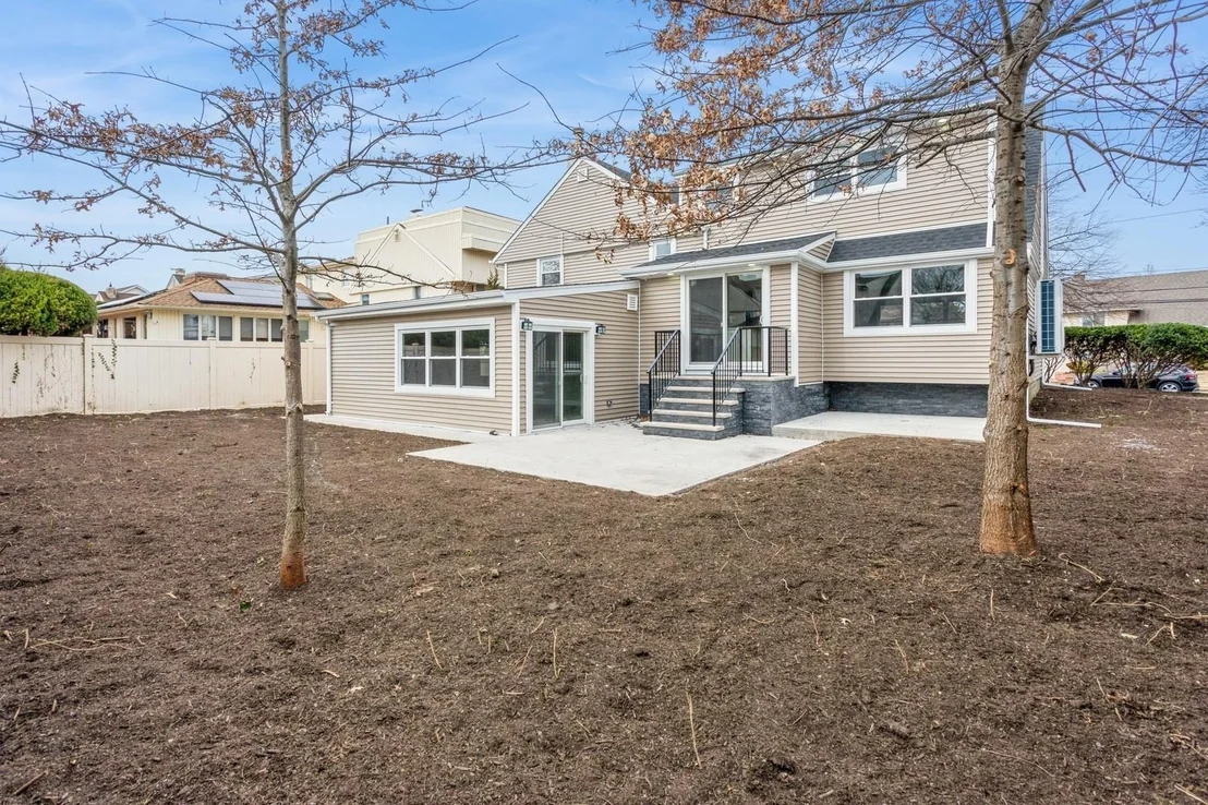 Photo of 141 Murray Drive