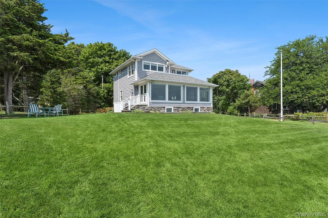 Photo of 5218 Peconic Bay Boulevard