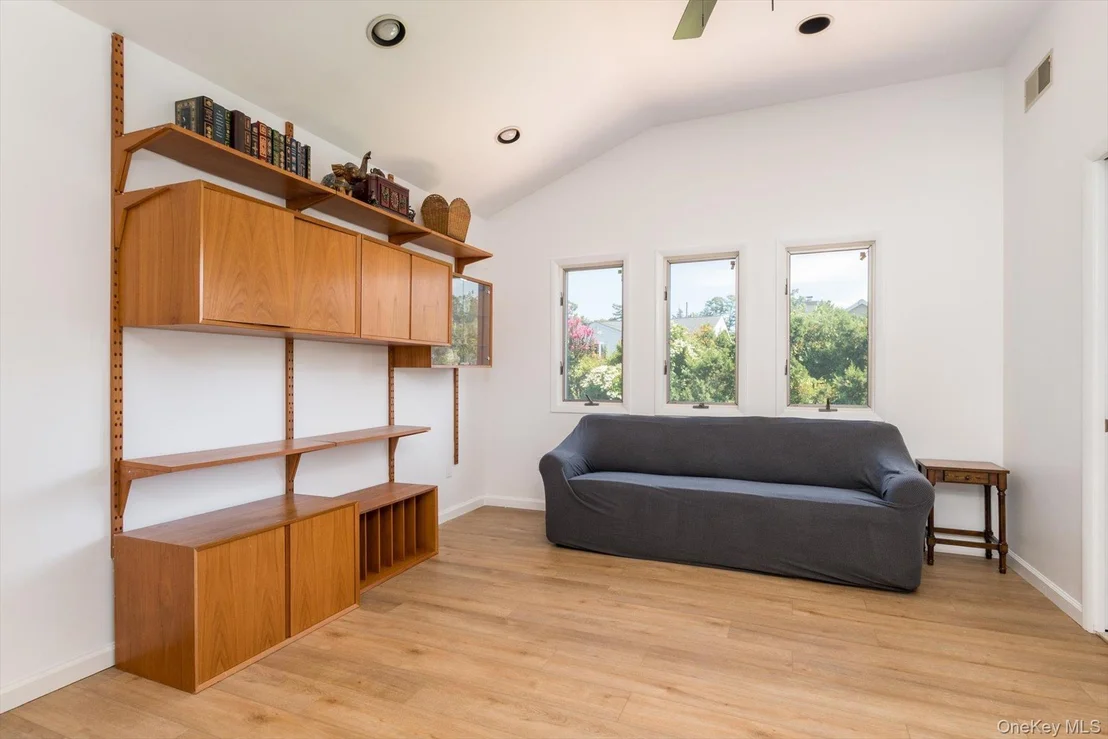 Photo of 27 Bridle Path