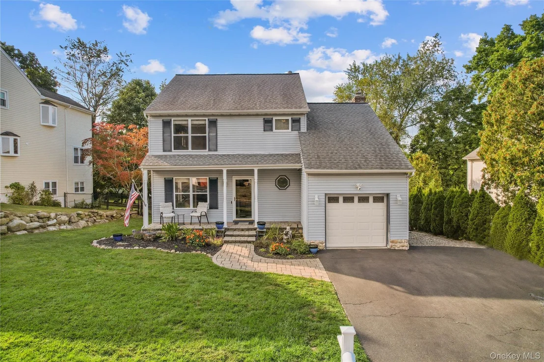 Photo of 30 Larkin Lane