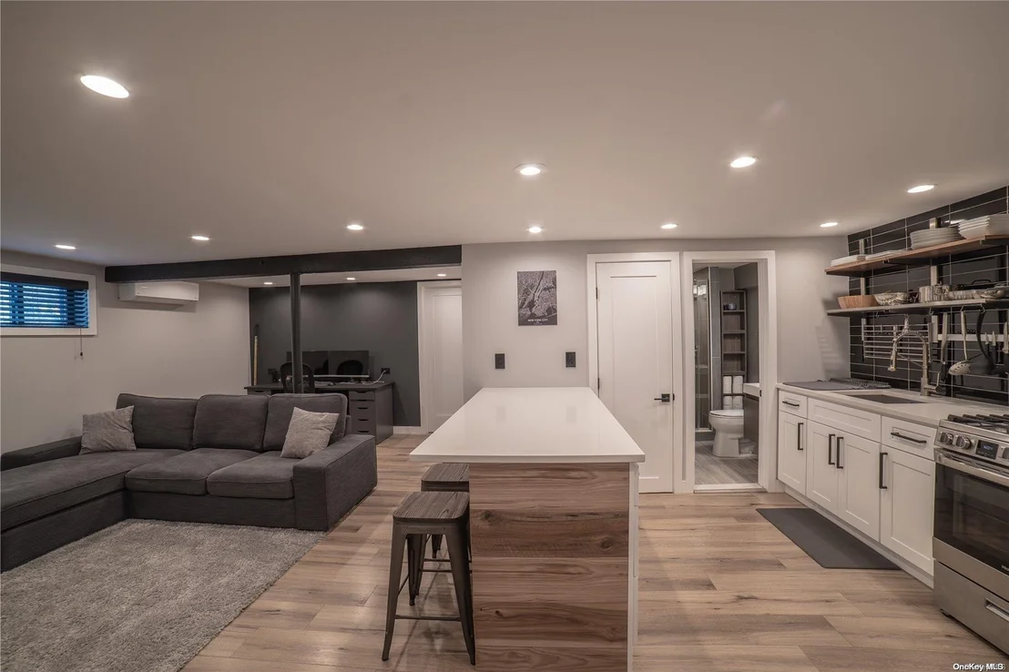 Photo of 263 Clement Avenue