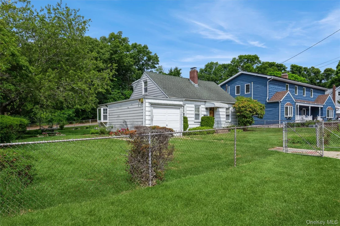 Photo of 10 Laurel Road