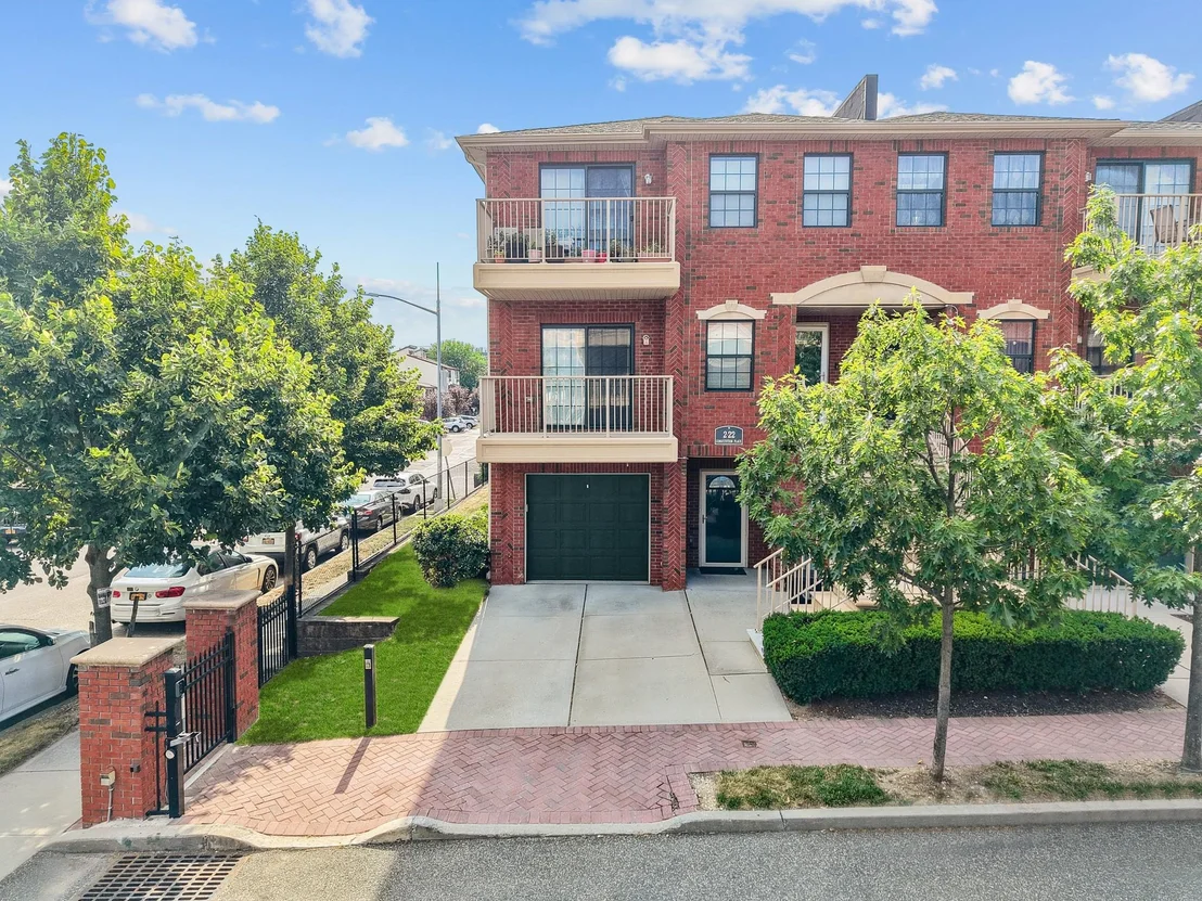 Photo of Unit 167 at Apt A 2-22 Constitution Place