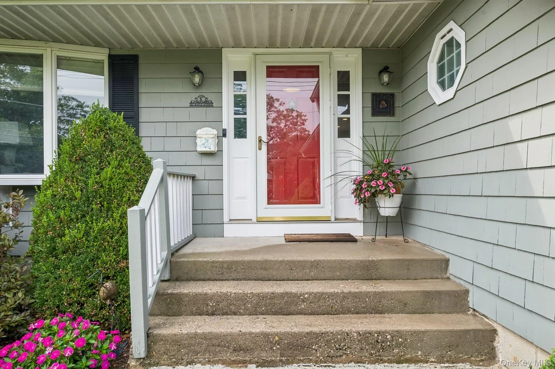 Photo of 302 Maple Avenue
