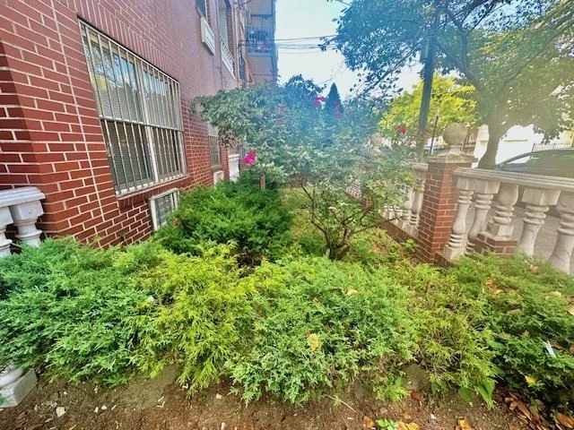 Photo of Unit 4D at 104-48 37th Drive