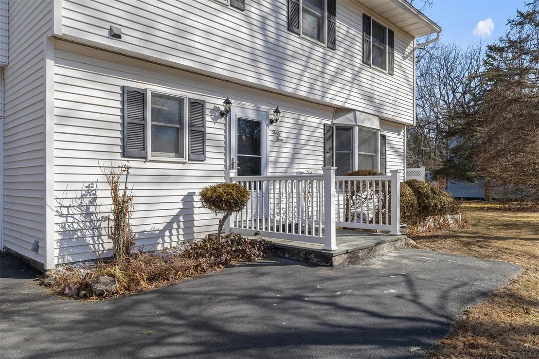 Photo of 33 Ireland Drive