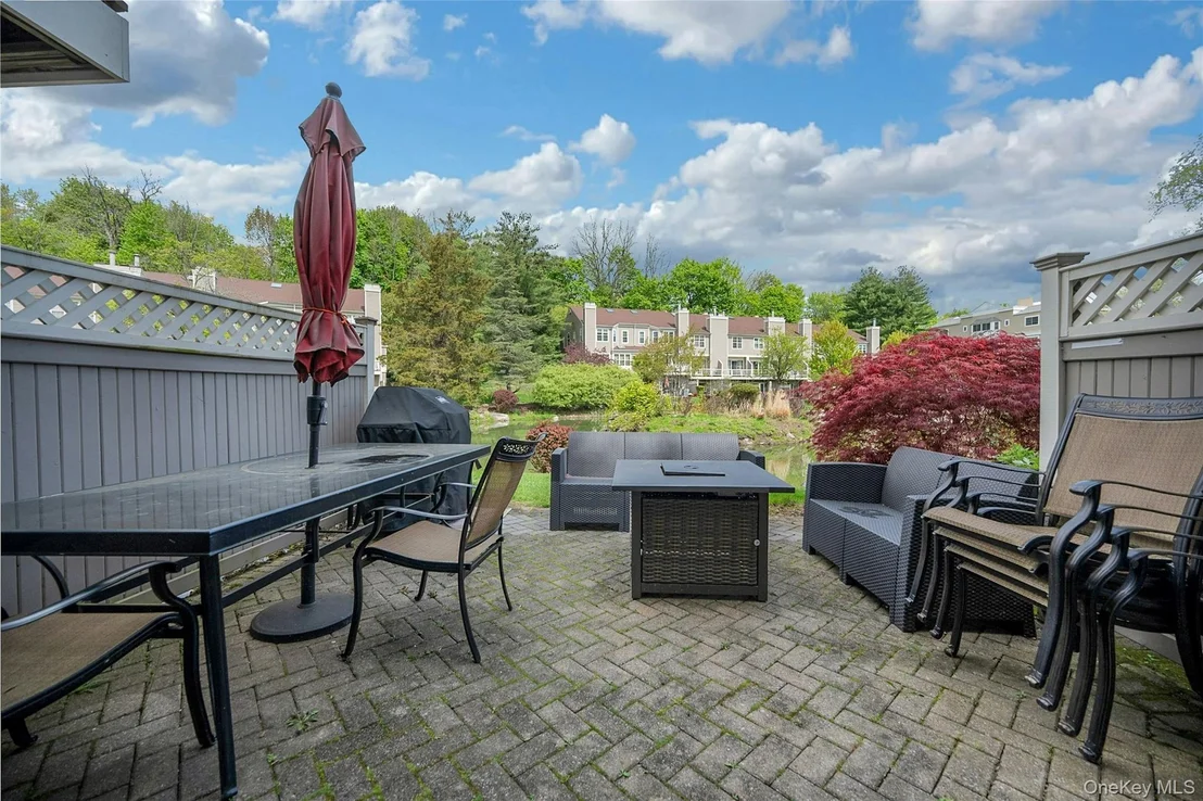 Photo of 1102 Pondside Drive