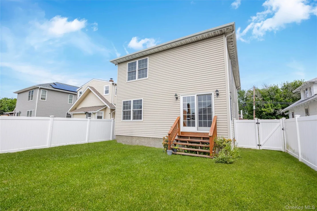Photo of 2758 Harvard Place
