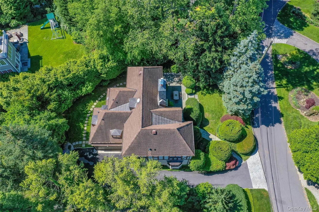 Photo of 18 Hemlock Road