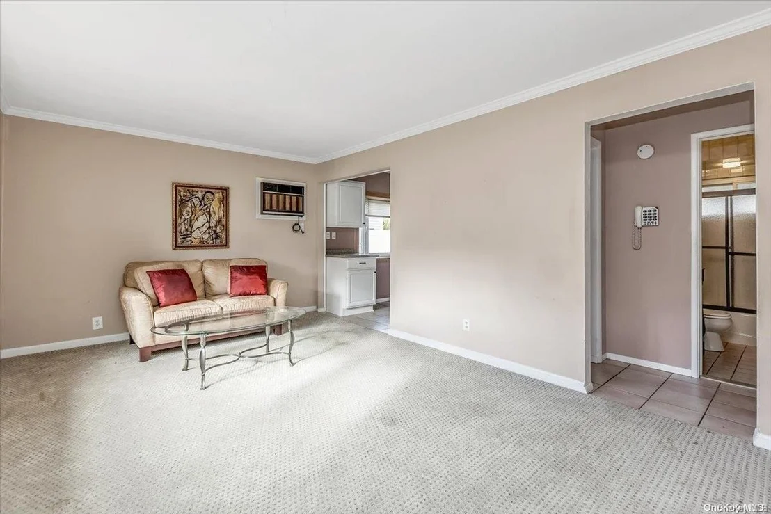 Photo of 7 Edgewood Drive