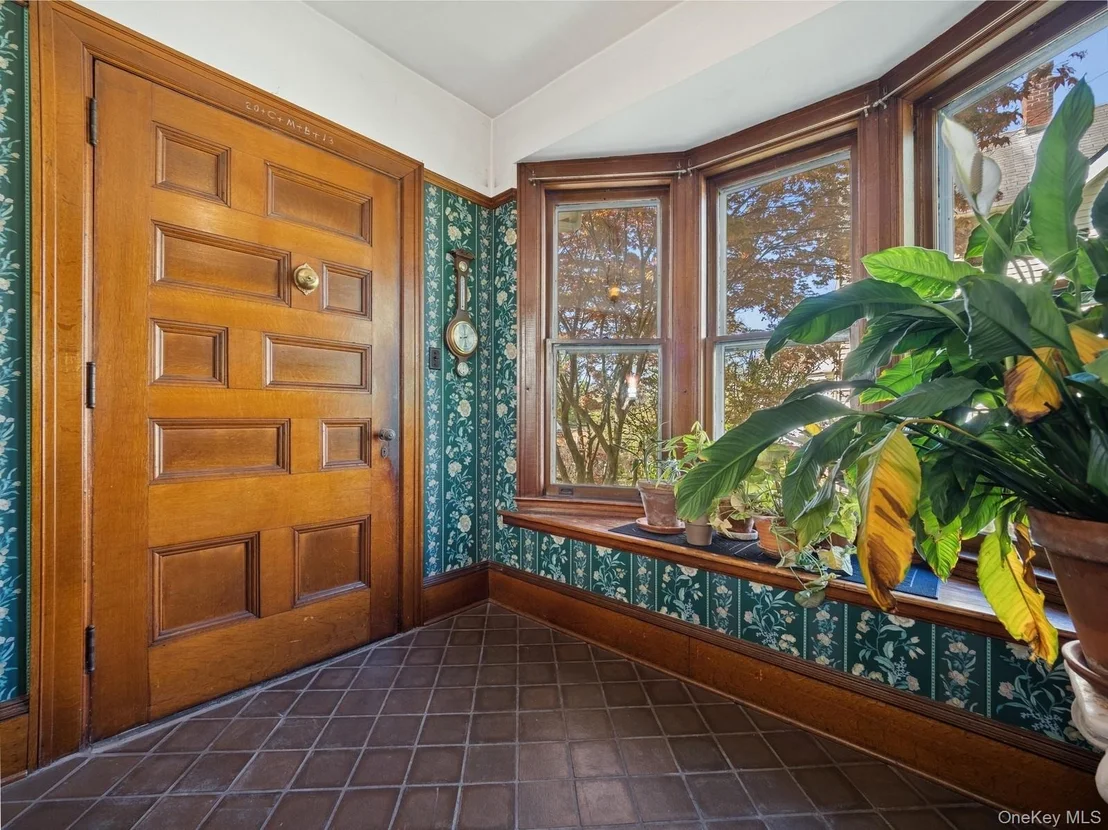 Photo of 24 Mountain Avenue