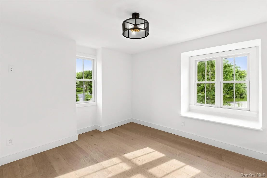 Photo of 5 Pheasant Lane