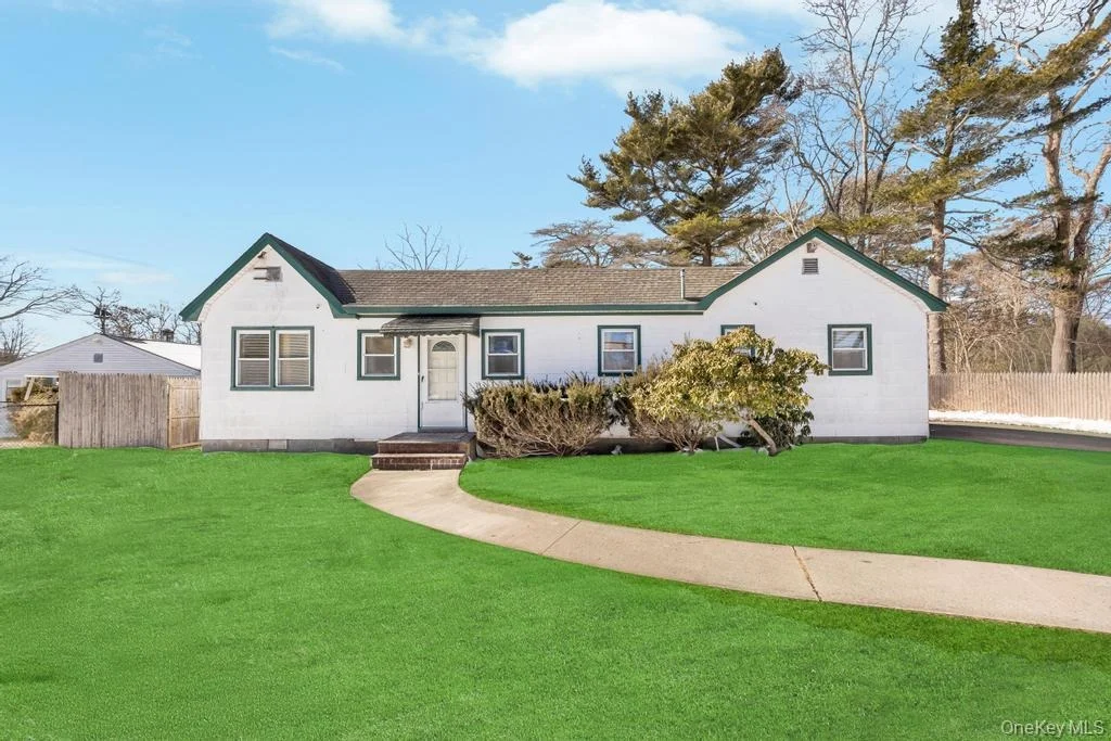 Photo of 114 Monroe Drive