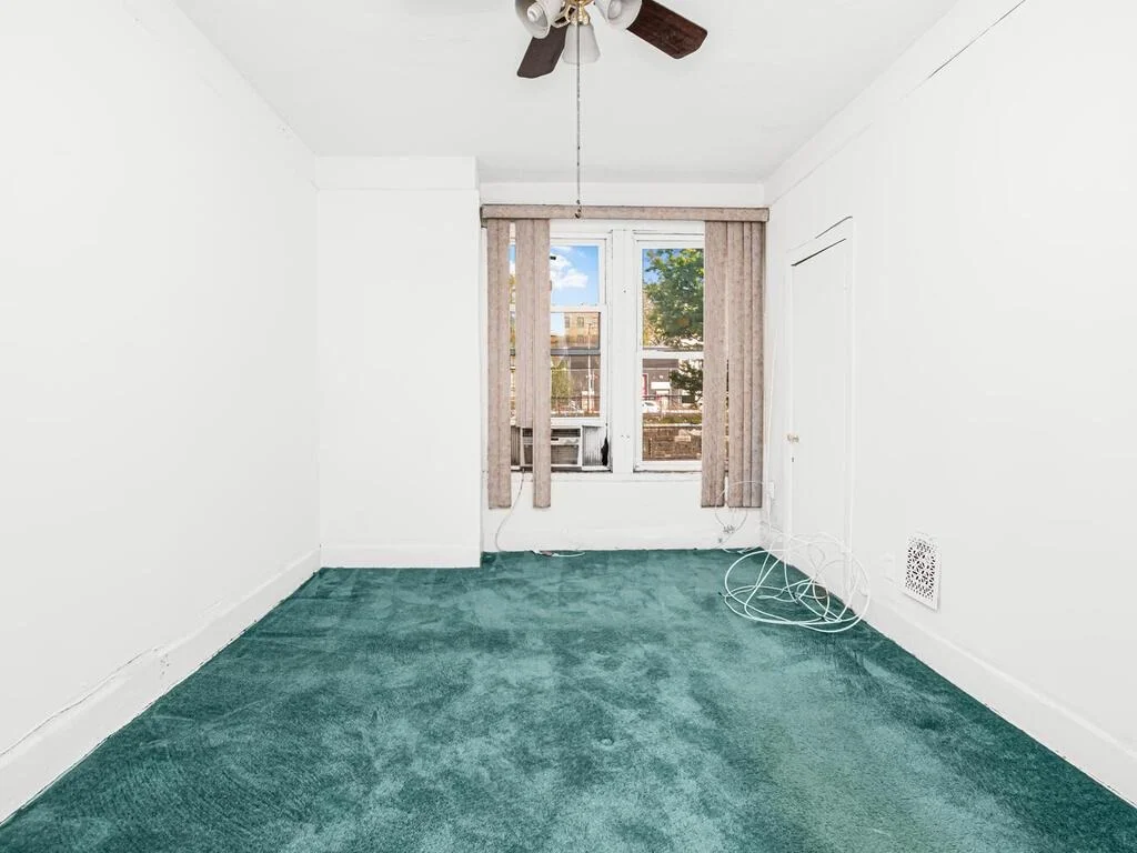 Photo of 4449 Park Avenue