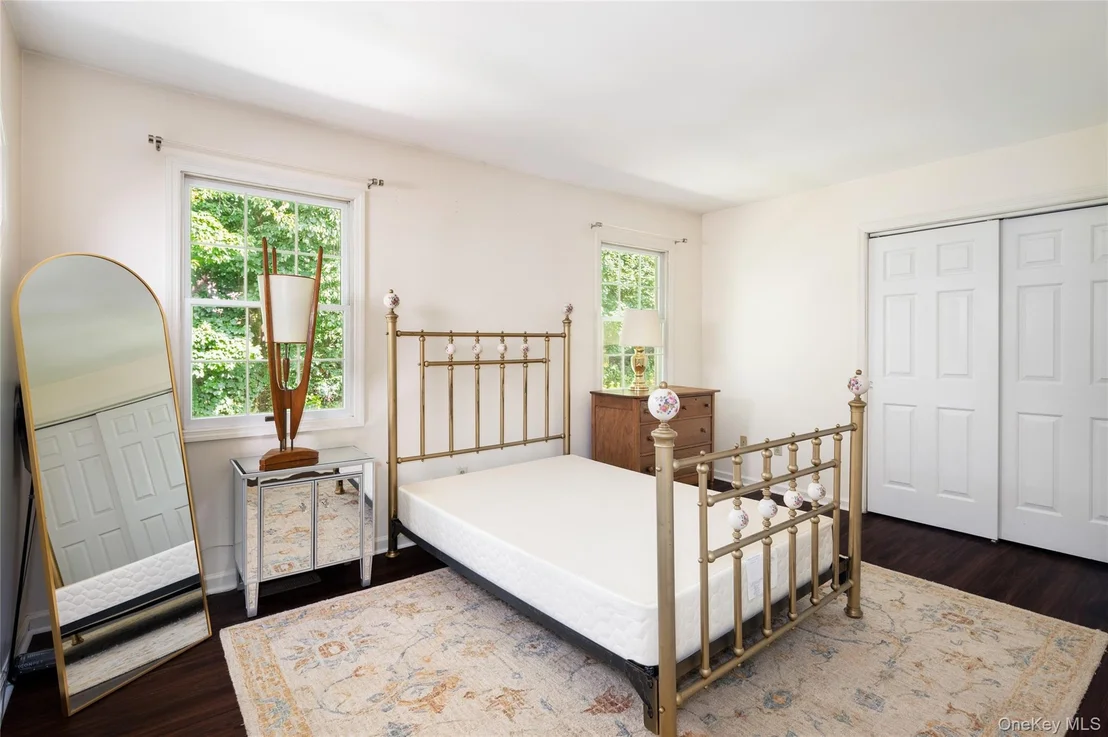 Photo of 1802 Regent Drive