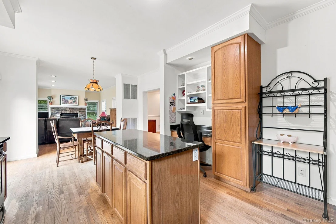 Photo of 480 Haviland Drive