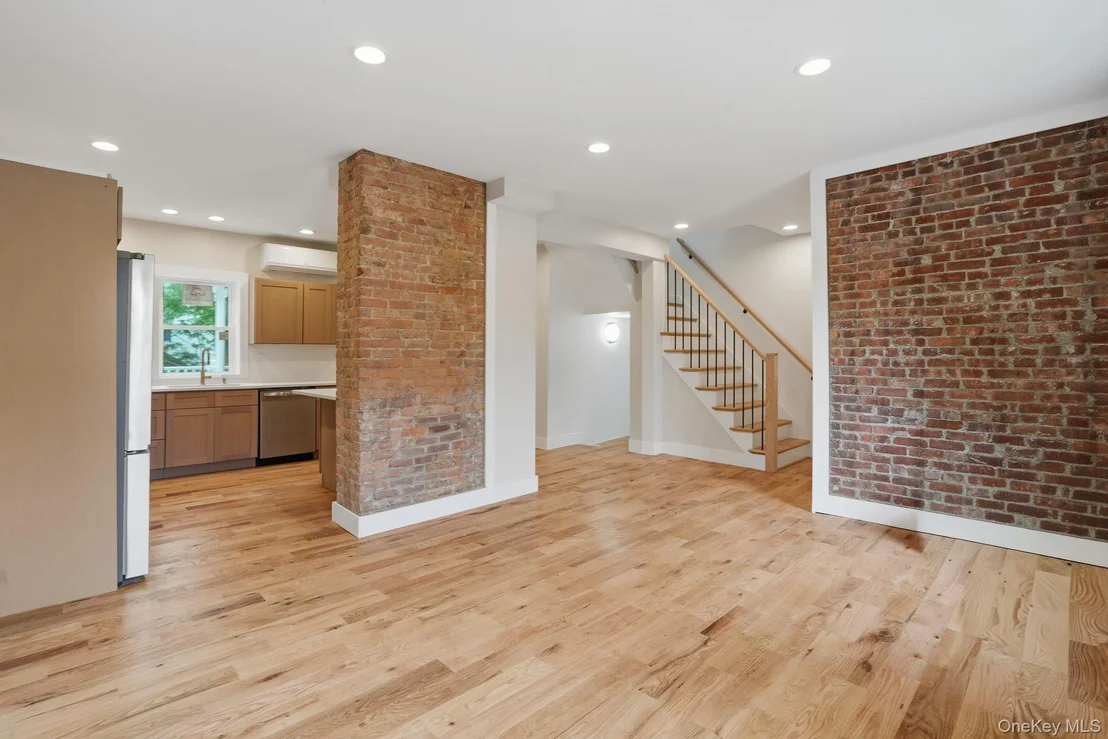 Photo of 10 Robinson Street