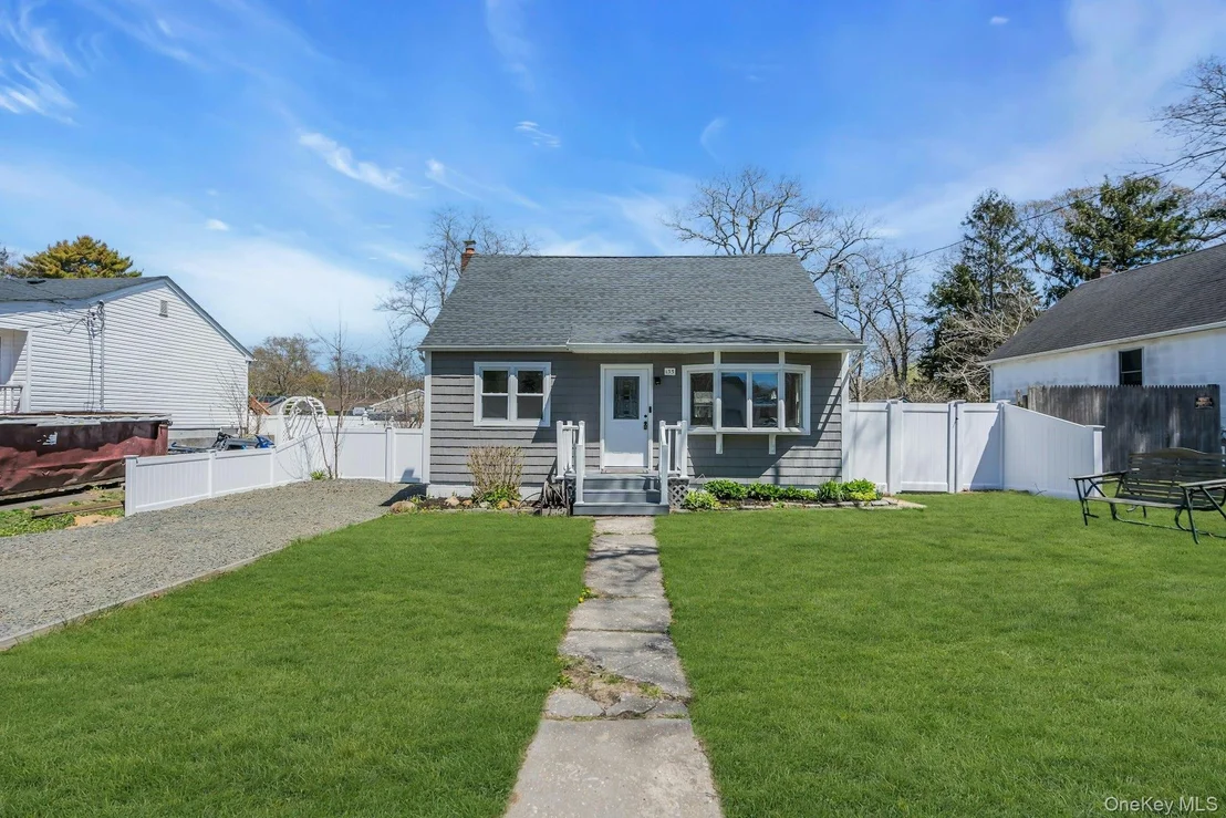Photo of 133 Lakeview Drive