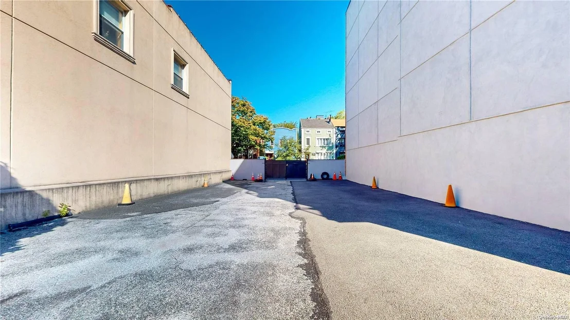 Photo of 38 Devoe Street