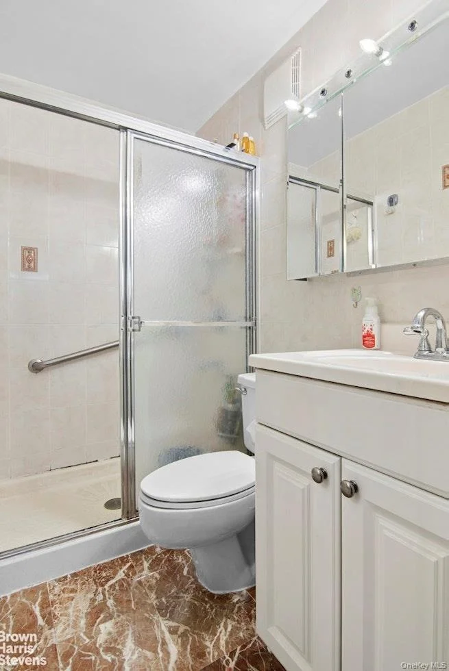 Photo of Unit 3D at 13624 Maple Avenue