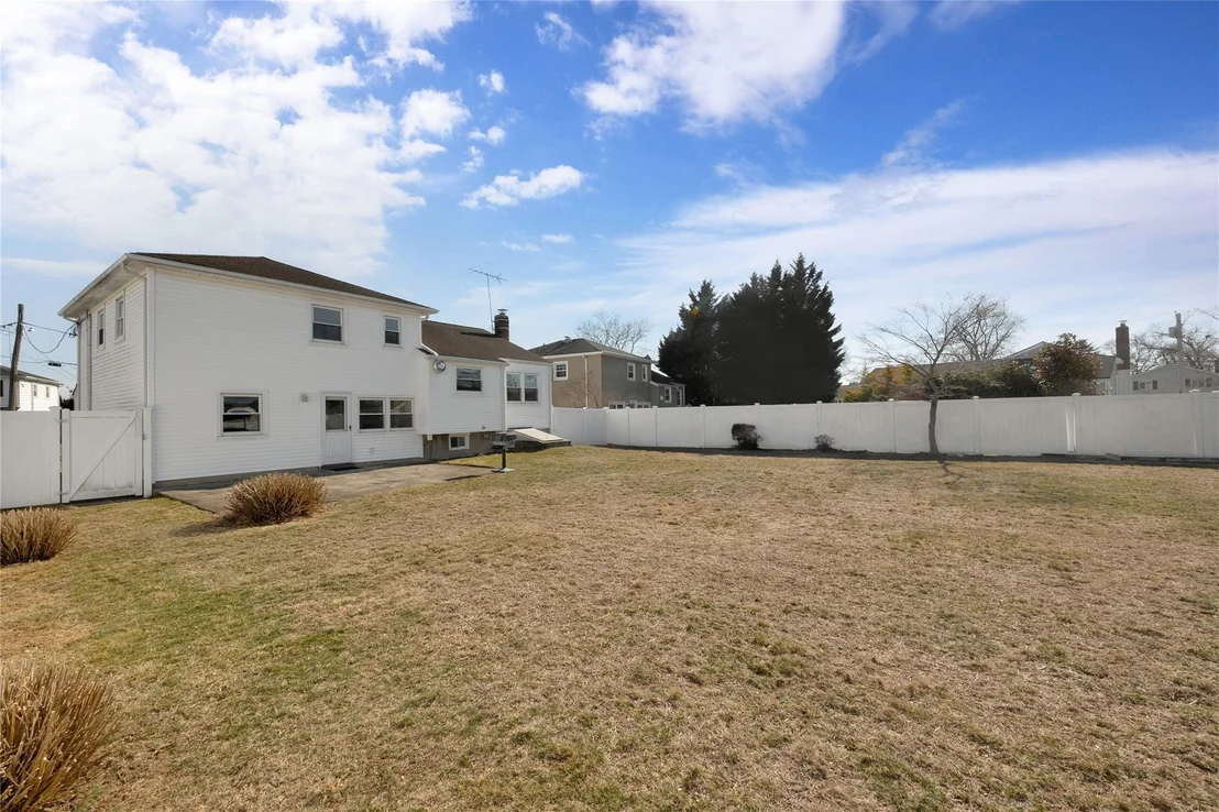 Photo of 2599 Phyllis Drive