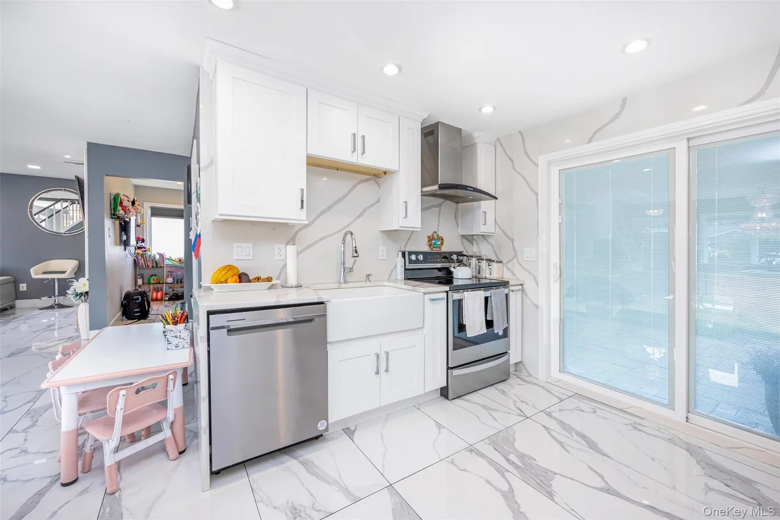 Photo of 4185 Harriet Road