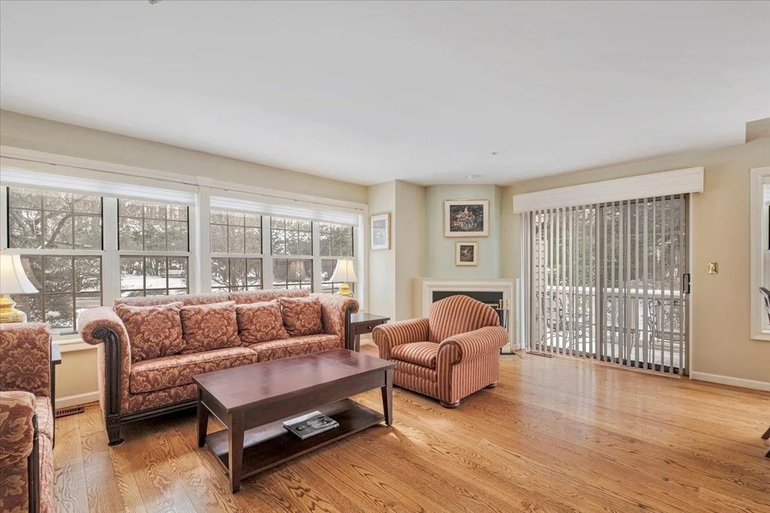 Photo of 1206 Pondside Drive